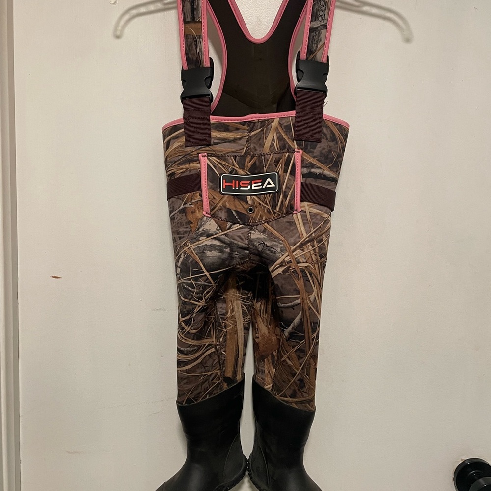 Hisea Kids Camo Waders with Pink Trim